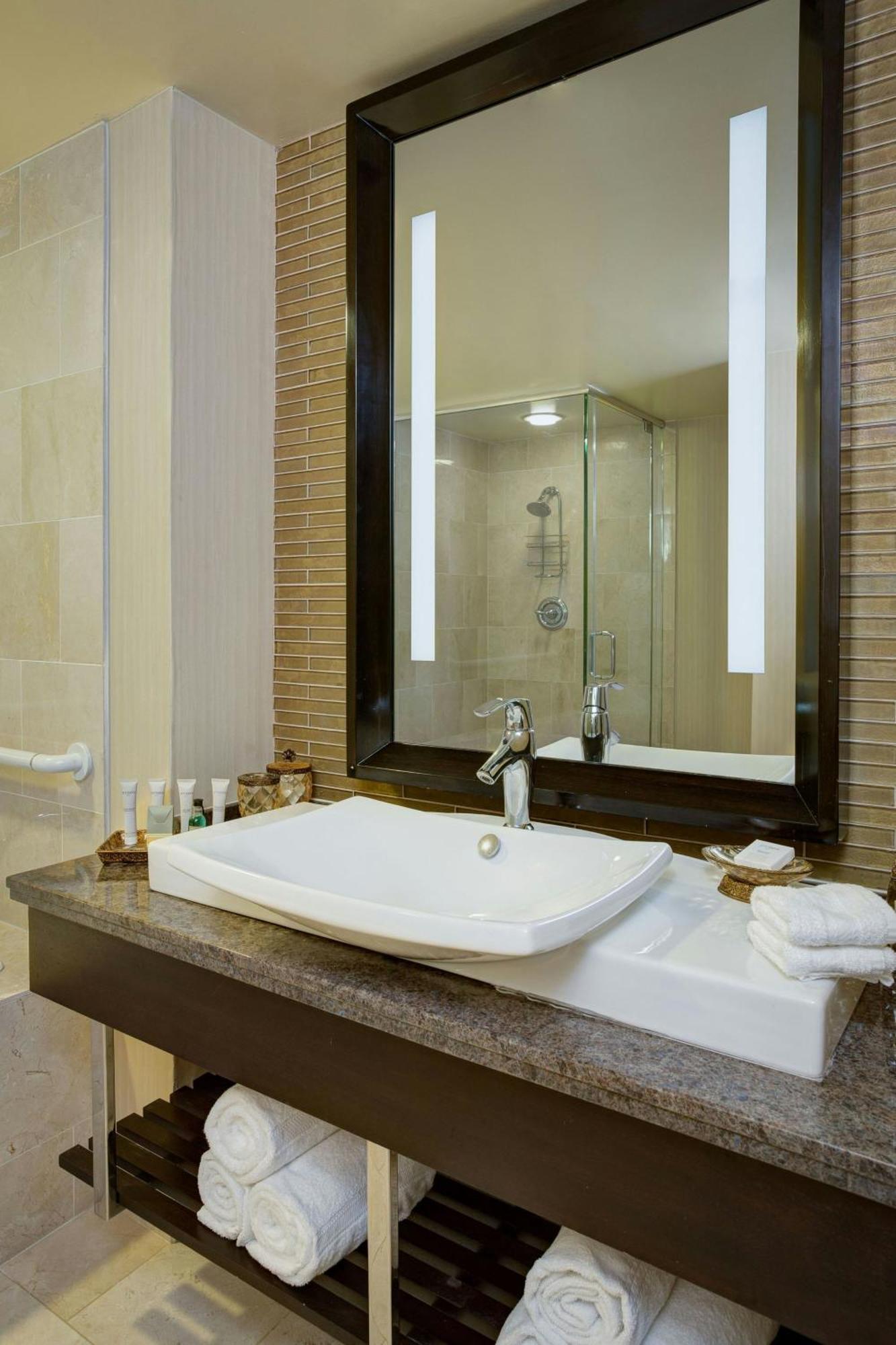 Hotel Waterway Marriott And Convention Center 4*